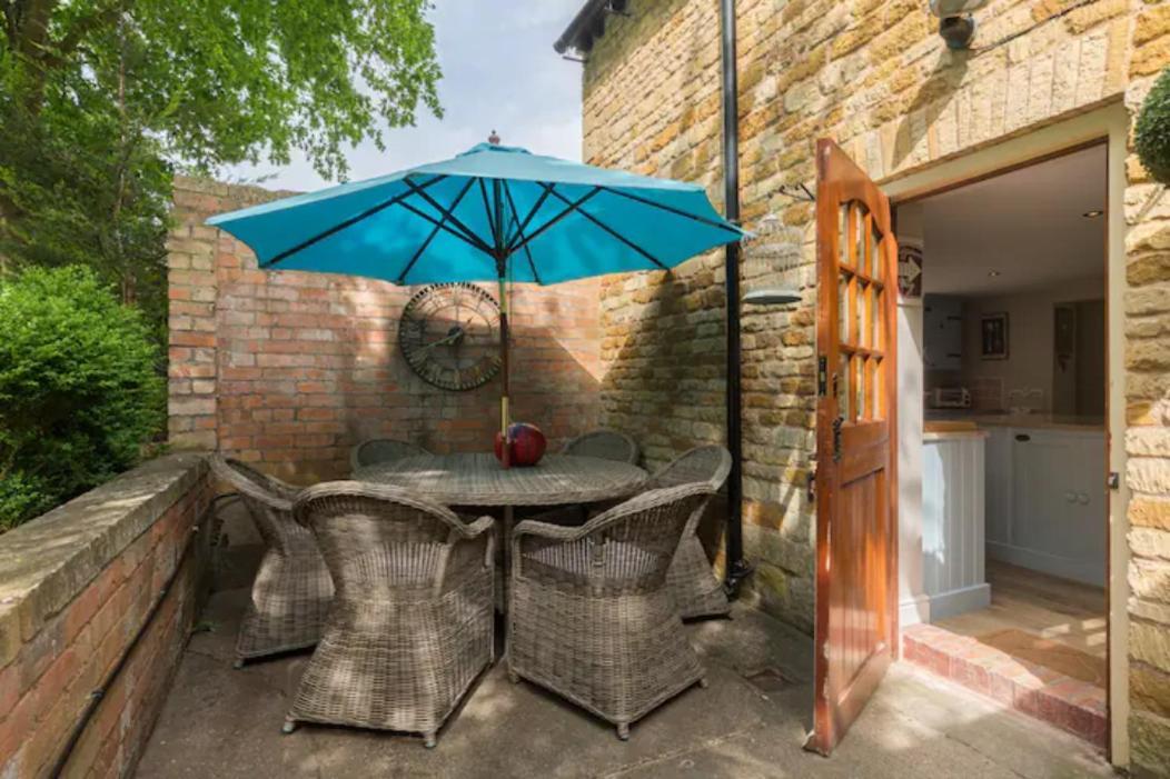 Piglet Lodge Pebworth Exterior photo